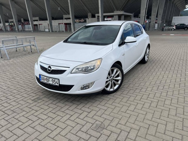 Opel Astra J 1.7 CDTI Sport Szép Állapot.Digitk...
