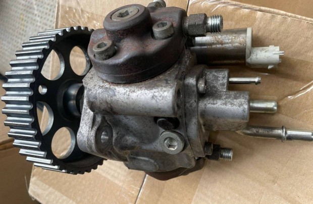 Opel Astra J 1.7 CDTi Magasnyom�s� Szivatty� / Common Rail Cs�