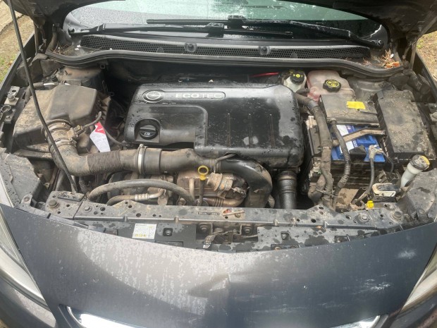 Opel Astra J 1.7 CDTi Sports Tourer (A17DTS 131 le) Bontott Alkatrésze