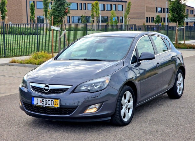 Opel Astra J 2.0 CDTI Sport Navi-Kormányésülésf...