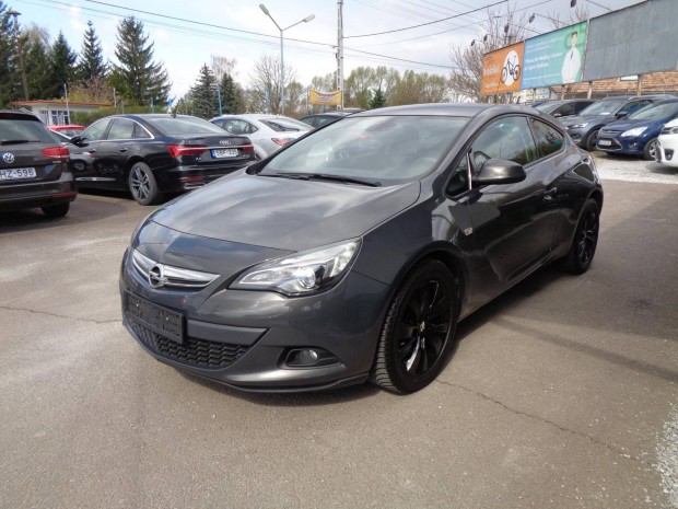 Opel Astra J GTC 1.4 Enjoy 142e.km. Végig vezet...
