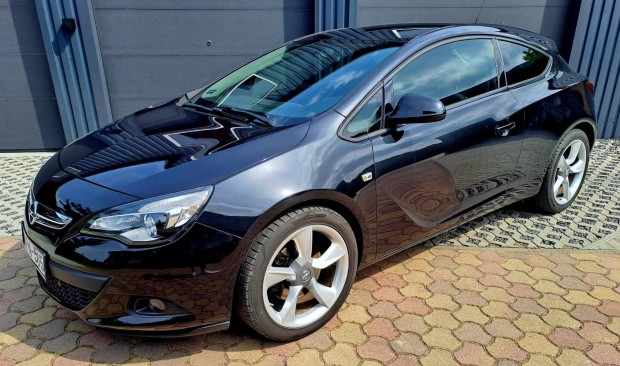 Opel Astra J GTC 1.4 T Sport 2027/2IG rvnyes...