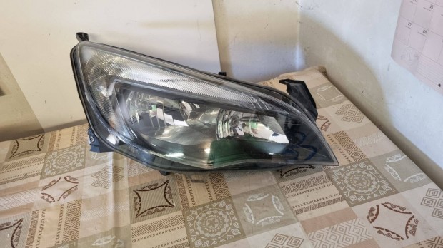 Opel Astra J Jobb első fényszóró 1EG010011-62