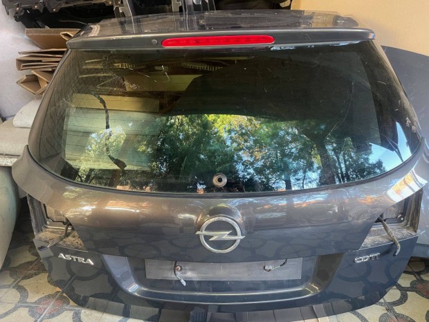 Opel Astra J Karosszéria alkatrész /gyári bontott