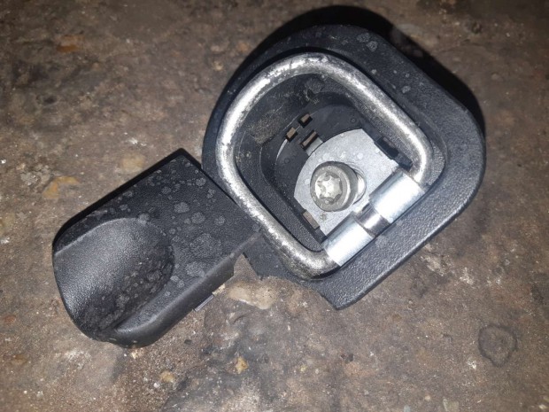 Opel Astra J Rakományrögzítő Fül