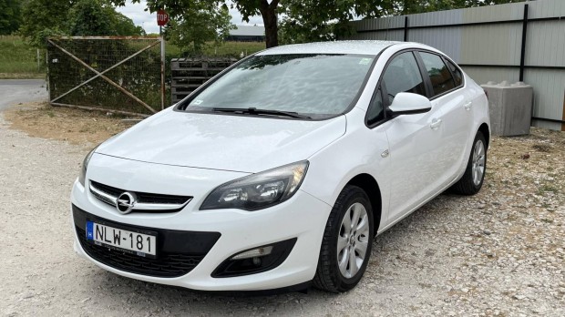 Opel Astra J Sedan 1.4 T Business EURO6