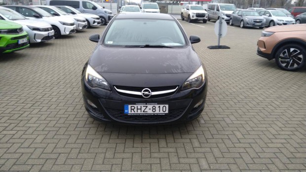 Opel Astra J Sedan 1.4 T Enjoy