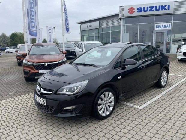 Opel Astra J Sedan 1.4 T Enjoy EURO6