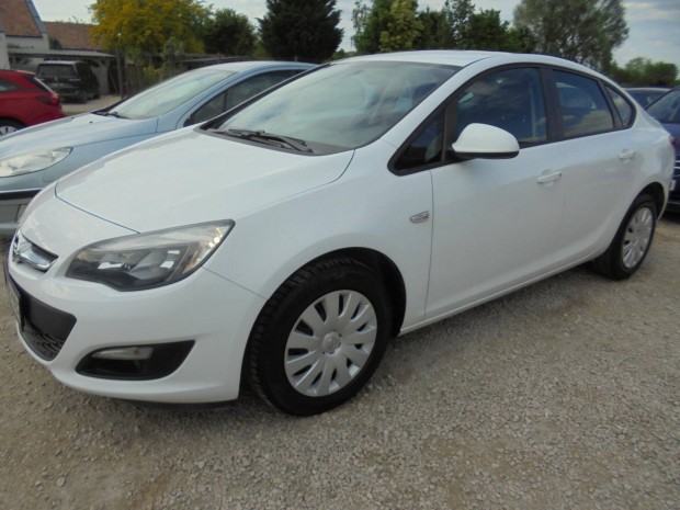 Opel Astra J Sedan 1.4 T Enjoy Magyarországi.SZ...