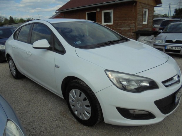 Opel Astra J Sedan 1.4 T Enjoy Magyarországi.SZ...