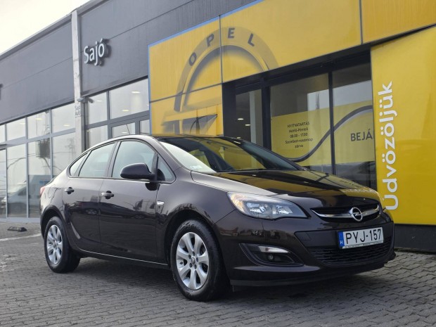Opel Astra J Sedan 1.4 T Enjoy Magyarorsz�gi /...