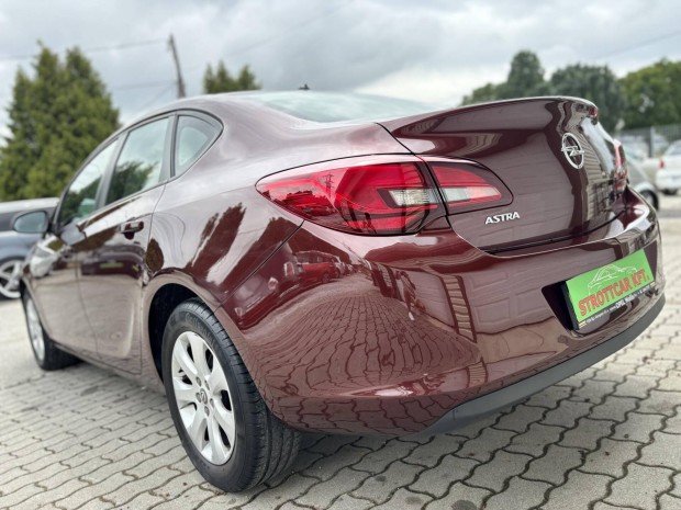 Opel Astra J Sedan 1.6 Enjoy EURO6 135EkM!Mo.-I...
