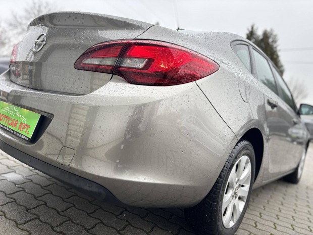 Opel Astra J Sedan 1.6 Enjoy EURO6 156eKm!Mo.-I!