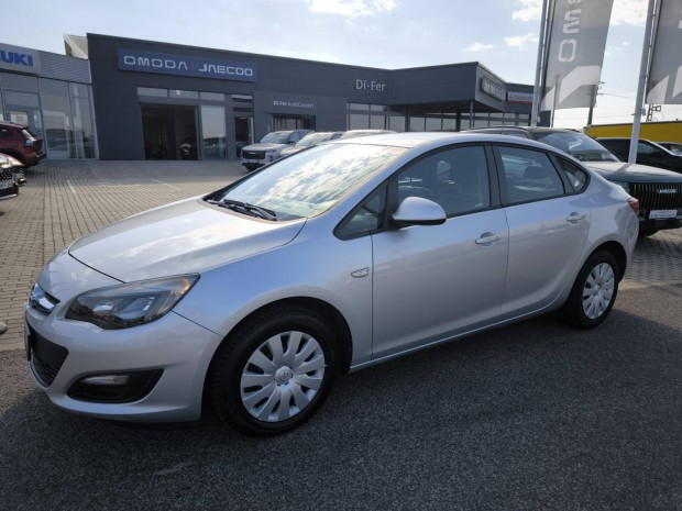 Opel Astra J Sedan 1.6 Enjoy EURO6