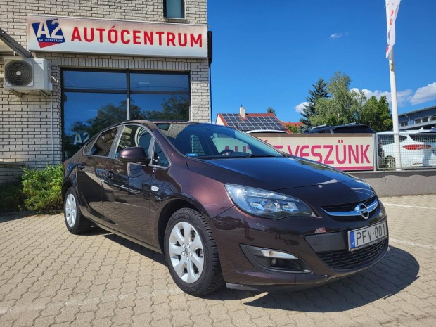 Opel Astra J Sedan 1.6 Enjoy EURO6 Magyar-14800...