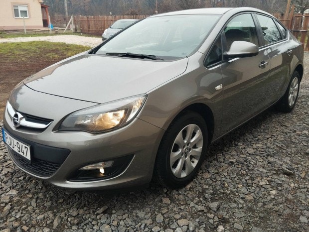 Opel Astra J Sedan 1.6 Enjoy EURO6 Magyar!!!+1G...