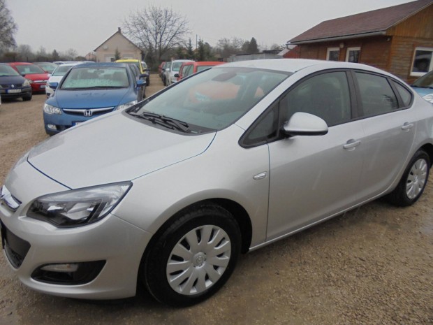 Opel Astra J Sedan 1.6 Enjoy EURO6 Magyarorszg...