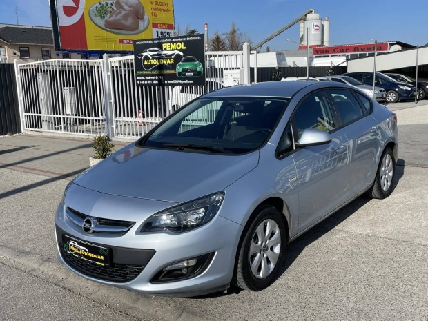 Opel Astra J Sedan 1.6 Enjoy EURO6 Moi! 1tulaj....