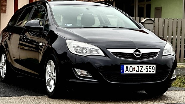 Opel Astra J Sports Tourer 1.3 CDTI Start-Stop...