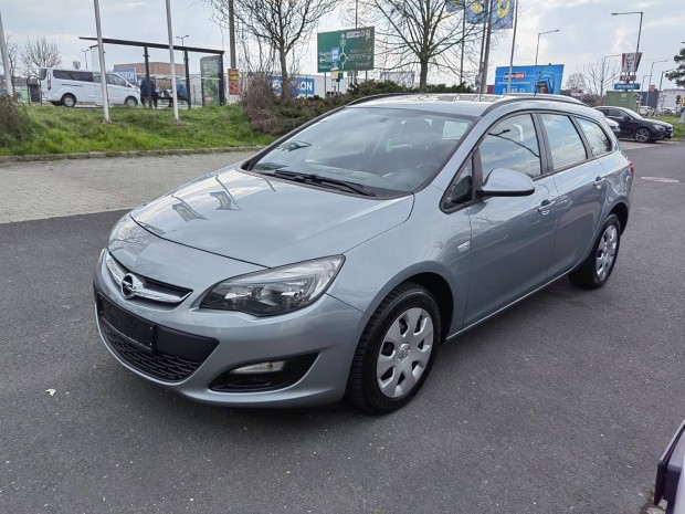 Opel Astra J Sports Tourer 1.4 Active FACE-LIFT...