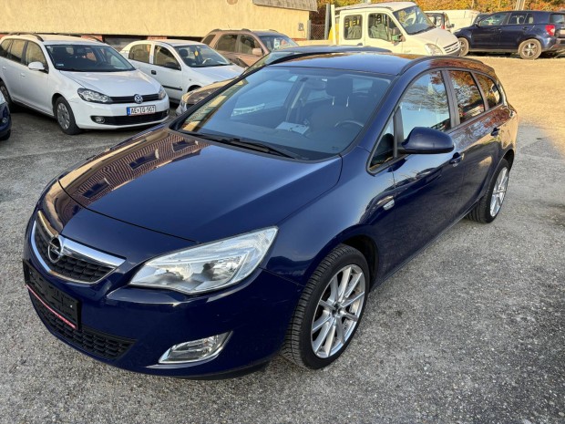 Opel Astra J Sports Tourer 1.4 Active Navigci...