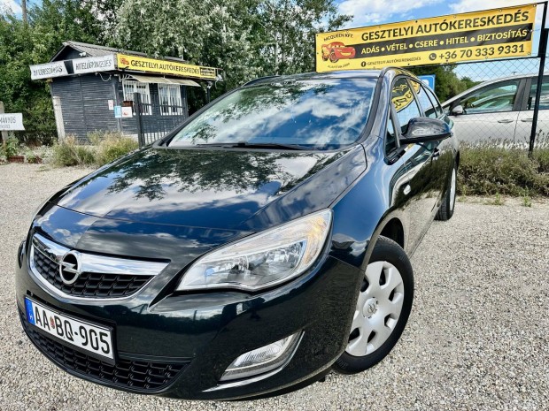 Opel Astra J Sports Tourer 1.4 Enjoy