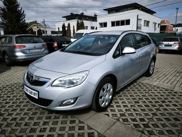 Opel Astra J Sports Tourer 1.4 Enjoy 57000KM!