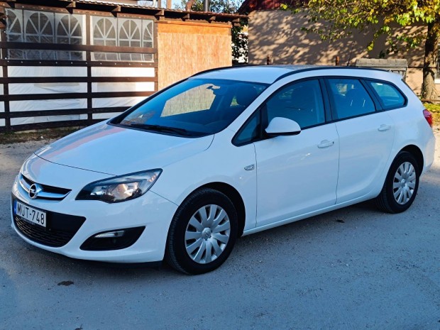 Opel Astra J Sports Tourer 1.4 Selection Magyar...