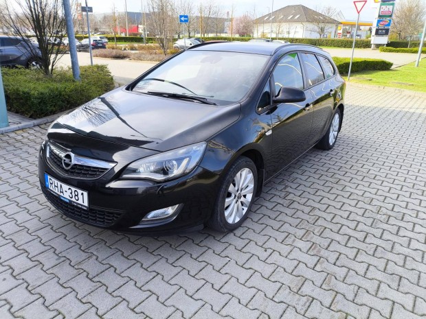 Opel Astra J Sports Tourer 1.4 Sport +++ Tolat...