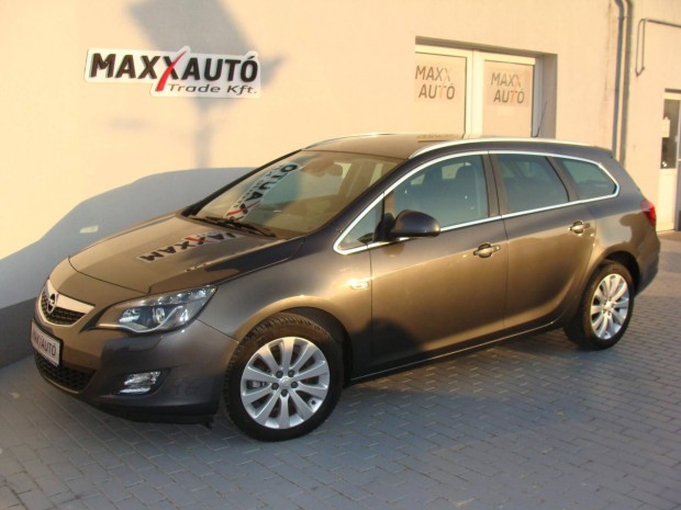 Opel Astra J Sports Tourer 1.4 T Cosmo 143.696K...