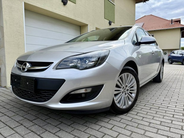 Opel Astra J Sports Tourer 1.4 T Cosmo Digit.Kl...