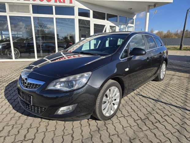 Opel Astra J Sports Tourer 1.4 T Cosmo Xenon. F...