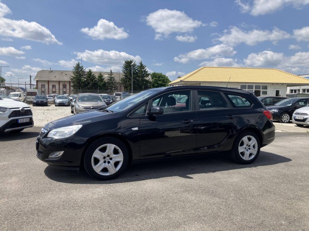 Opel Astra J Sports Tourer 1.4 T Enjoy 187.000...