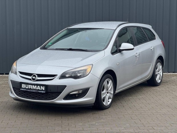 Opel Astra J Sports Tourer 1.4 T Enjoy