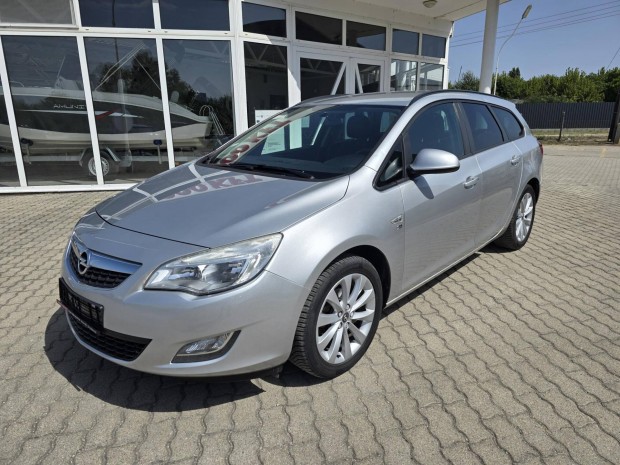 Opel Astra J Sports Tourer 1.4 T Enjoy Félbőr....