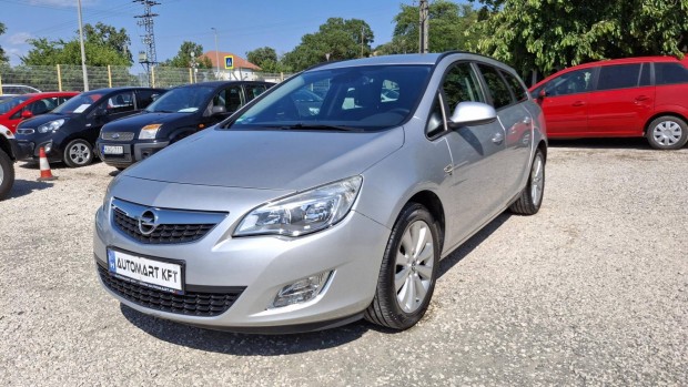 Opel Astra J Sports Tourer 1.4 T Enjoy Szép áll...