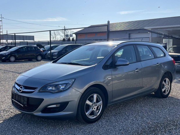 Opel Astra J Sports Tourer 1.4 T Selection