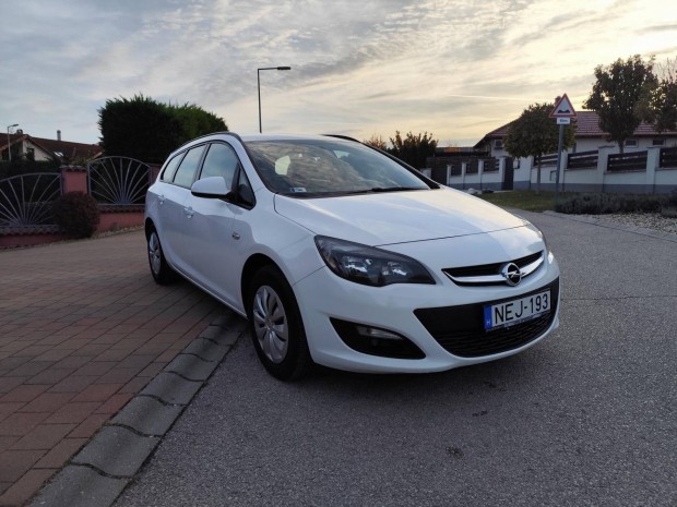 Opel Astra J Sports Tourer 1.6 CDTI Start-Stop...