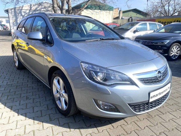 Opel Astra J Sports Tourer 1.6 Cosmo Xenon.17-e...