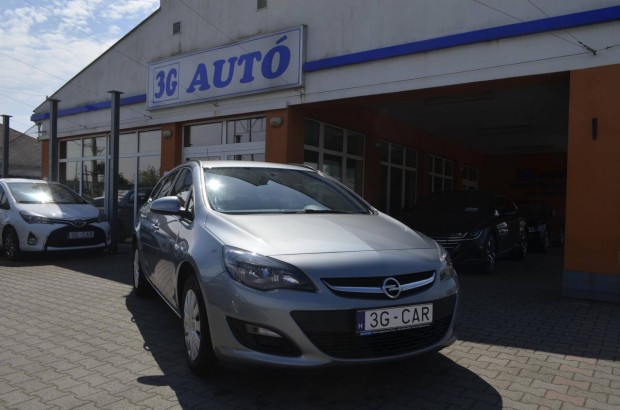 Opel Astra J Sports Tourer 1.6 Selection ! 151....