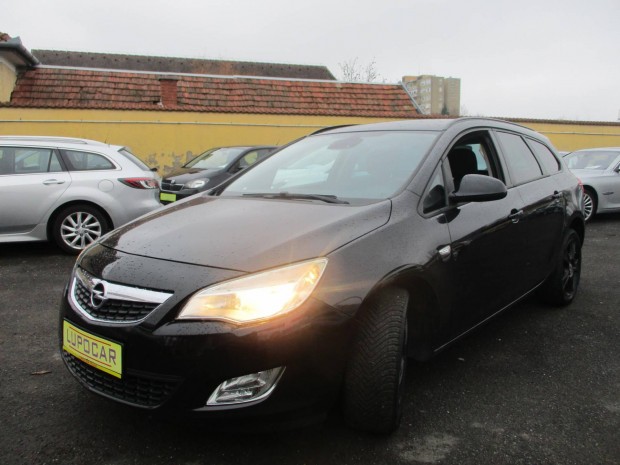 Opel Astra J Sports Tourer 1.7 CDTI Cosmo