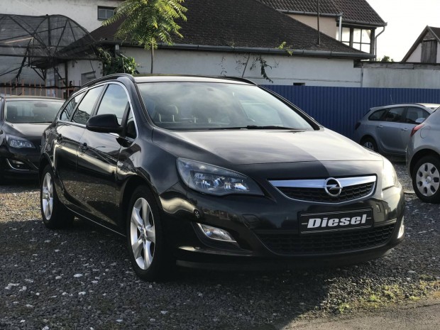 Opel Astra J Sports Tourer 1.7 CDTI Enjoy ++110...