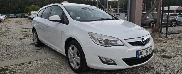 Opel Astra J Sports Tourer 1.7 CDTI Essentia 2...