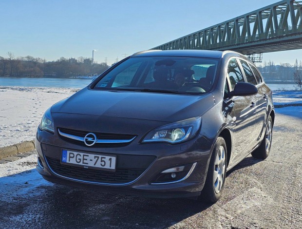 Opel Astra J Sports Tourer 2.0CDTI Cosmo magnszemlytl