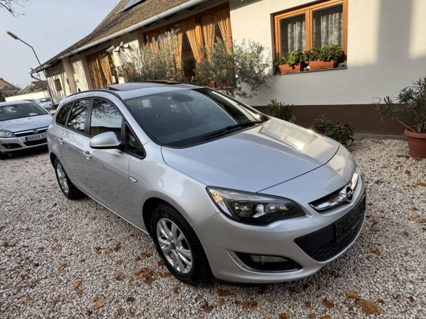 Opel Astra J Sports Tourer 2.0 CDTI Sport