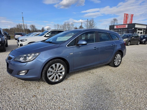 Opel Astra J Sports Tourer 2.0 CDTI Sport Szp...