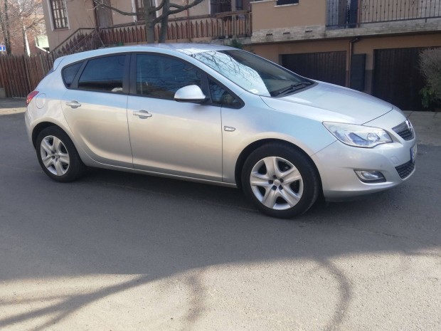 Opel Astra J, 1.4 ,140LE, eladó