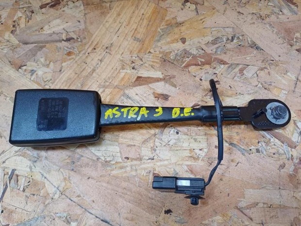 Opel Astra J (2009-2015) Bal Els ls Biztonsgi v Csat
