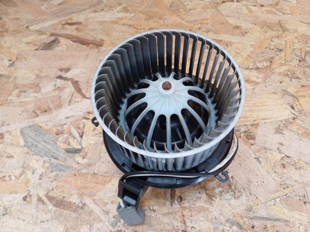 Opel Astra J (2009-2015) F�t�motor