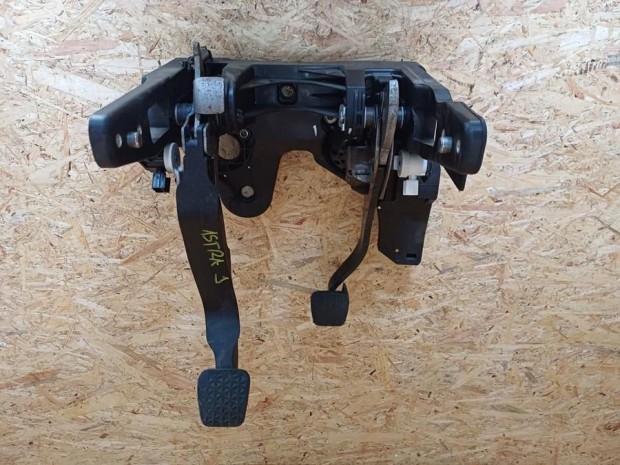 Opel Astra J (2009-2015) Pedálsor